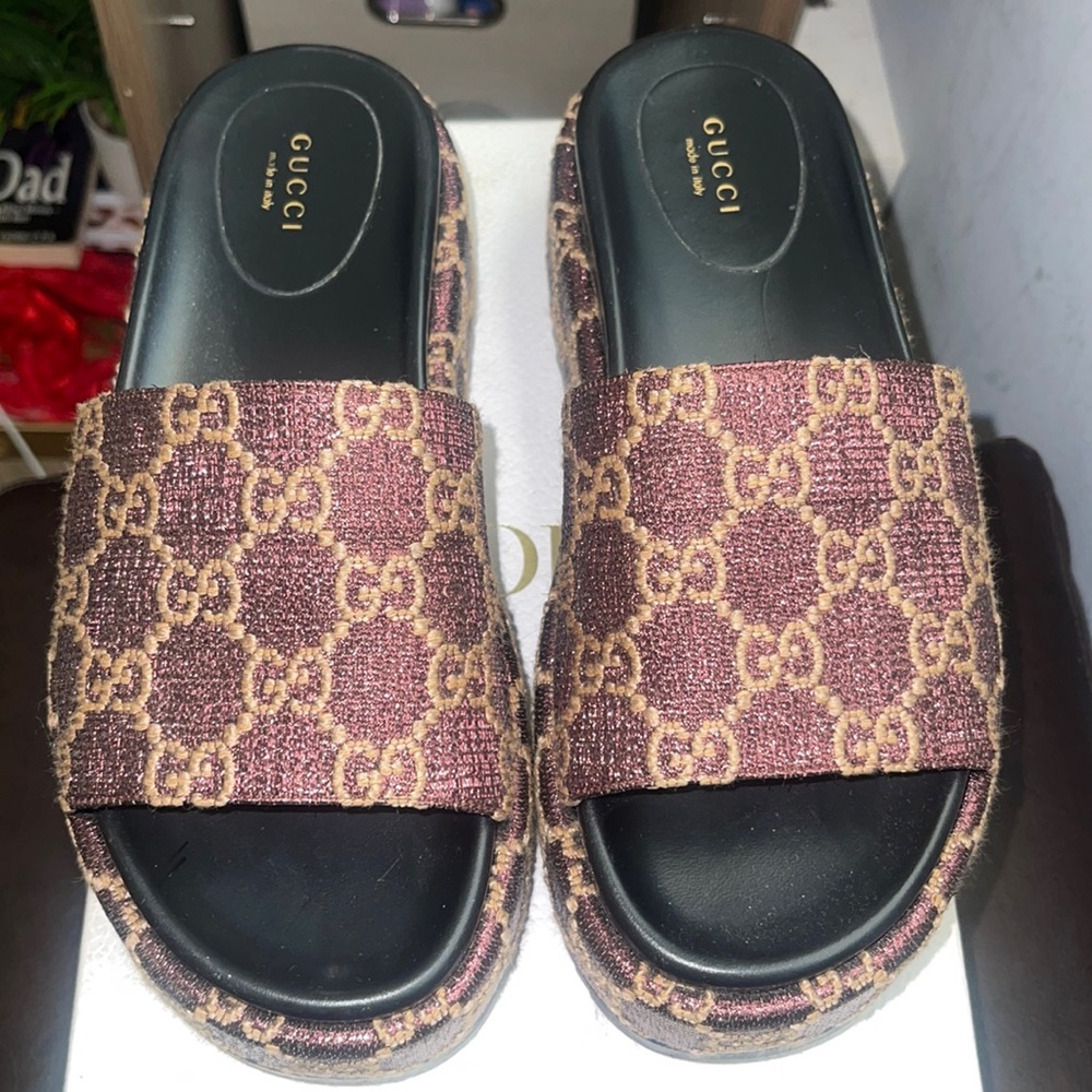 Womens gucci slides